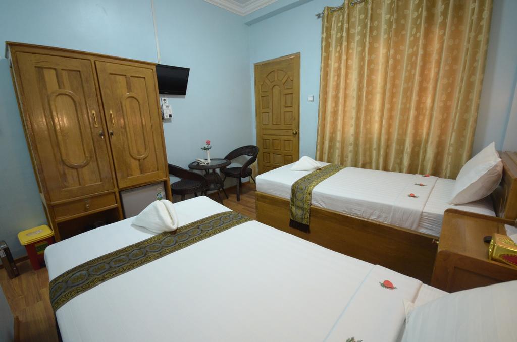 Inlay Palace Hotel Nyaungshwe Exteriör bild